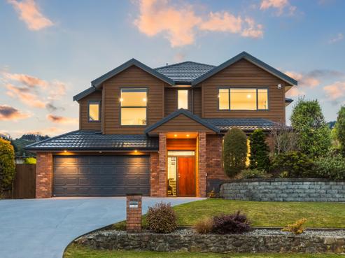 14 Betty Watt Grove, Riverstone Terraces