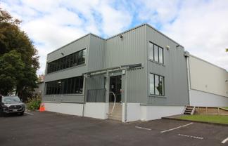 Quality office with exceptional car parking