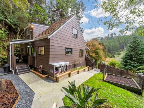 32A Elmslie Road, Pinehaven