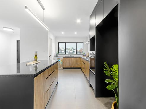 14 Joint Avenue, Greenhill Park