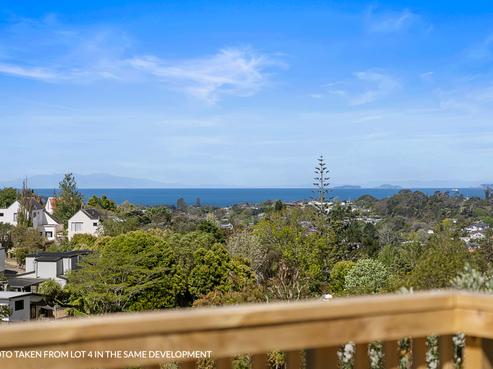 905E East Coast Road, Northcross