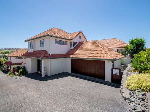 32 Parkwood Crescent, Gulf Harbour