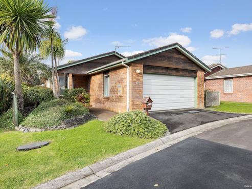 9 The Grove, Red Beach