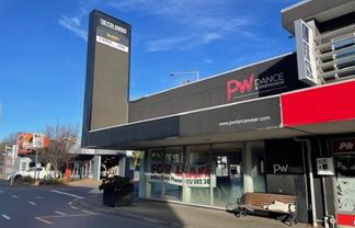 Exceptional Showroom Exposure