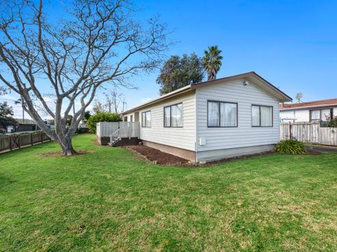 2 Le Havre Place, Takanini