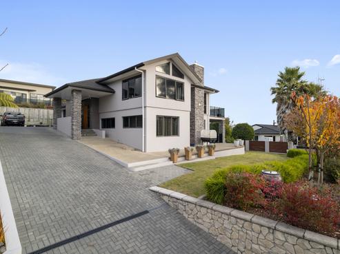 2 Botanical Heights Drive, Waipahihi