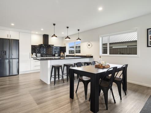 34 Maunganamu Drive, Wharewaka