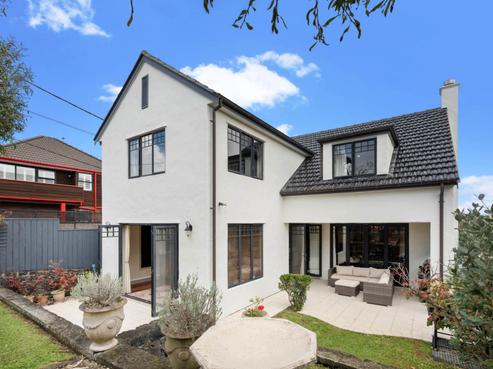 71A Long Drive, Saint Heliers