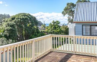 104 Titiro Place, Onemana