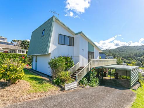 104 Titiro Place, Onemana