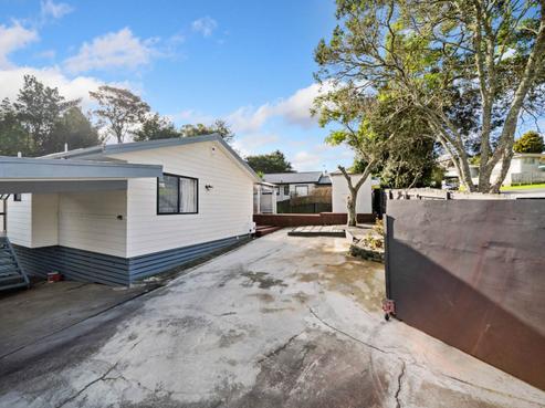 144 Spinella Drive, Bayview