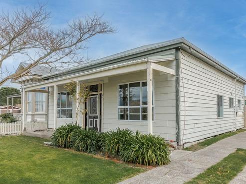 32 Peel Street, Westport