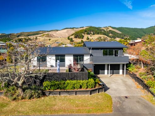 8 Squire Way, Richmond