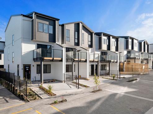 9 Dotterel Place, Massey