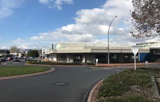 PROFESSIONAL OFFICES WITH WIDE CORNER PROFILE