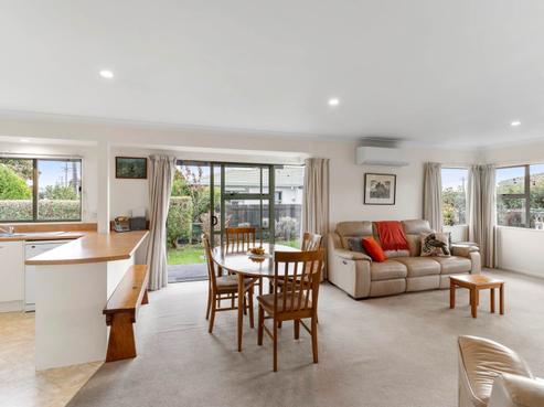 1/30 Awaroa Road, Helensville