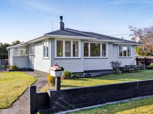 156 Portia Street, Stratford