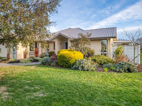 14 Riverside Way, Amberley