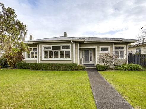 413 Willowpark Road South, Akina