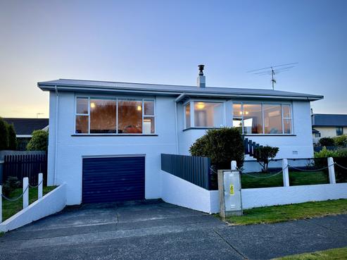 32 Charlotte Street, Glengarry