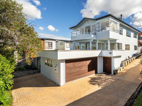 23 Kiteroa Terrace, Rothesay Bay