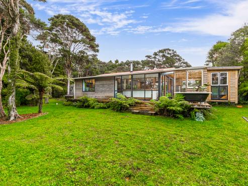 196 Mountain Road, Henderson Valley