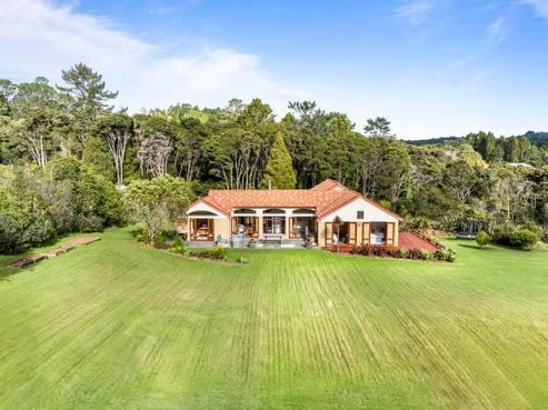79A Carter Road, Oratia