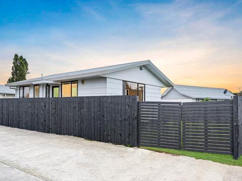 1/67 Redcrest Avenue, Red Hill