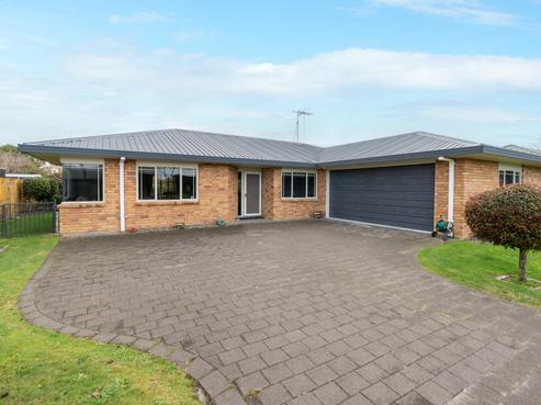 9 Bouverie Crescent, Flagstaff