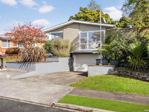 67 Lawrence Crescent, Hillpark