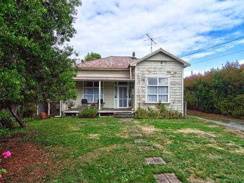 29 Clifton Avenue, Carterton