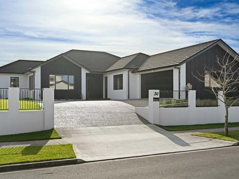 30 The Meadows Drive, Flagstaff