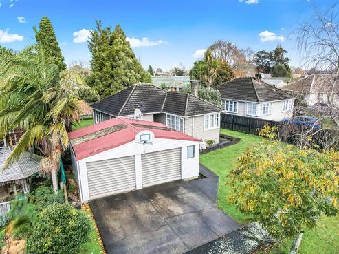 6 Watts Crescent, Hamilton East