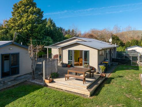 167 Whitby Road, Wakefield