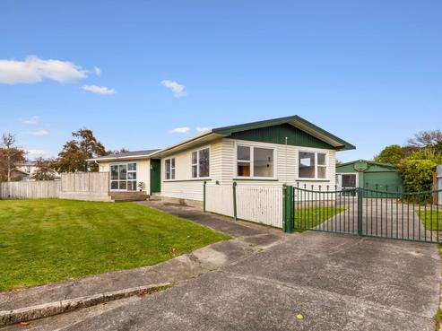 6 Abraham Crescent, Milson