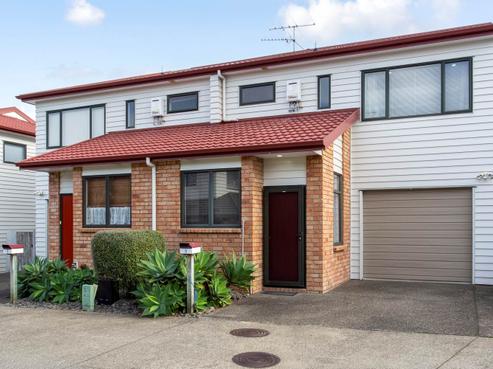 18/22 Northcross Drive, Oteha