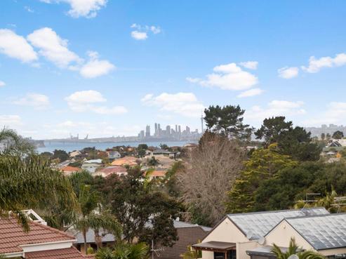 5 Belleaire Court, West Harbour