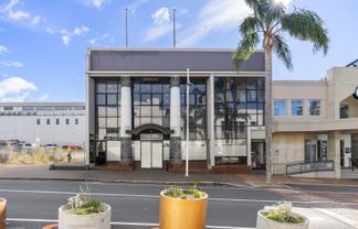 Character gem in central CBD with option to occupy