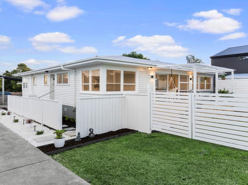 1 Waione Avenue, Te Atatu Peninsula