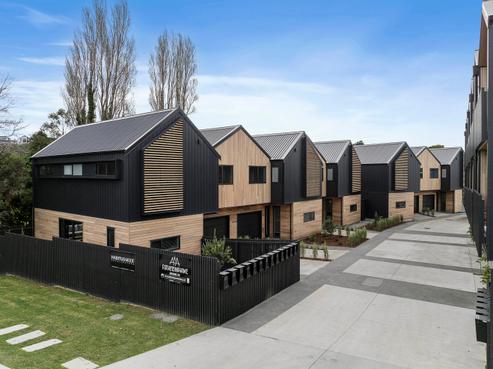 2/51 Taipari Road, Te Atatu Peninsula