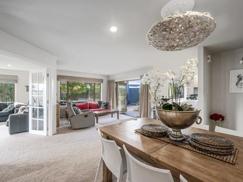 40 Lakemere Way, Kinloch