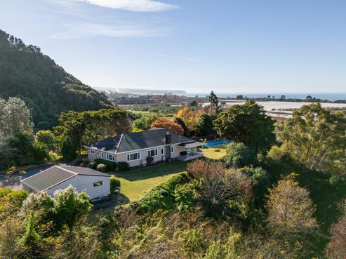 755 Main North Road, Bay View