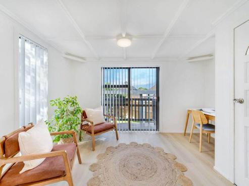 2/7 Mon Desir Place, Manurewa