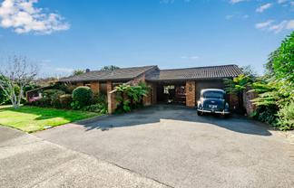 1 Manu Grove, Waikanae