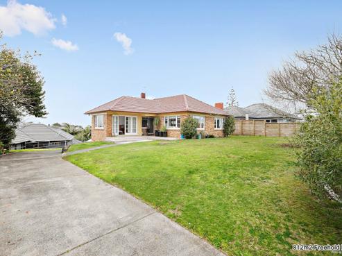 74 Crawford Avenue, Mangere Bridge