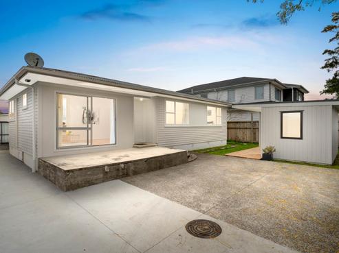 79 Universal Drive, Henderson