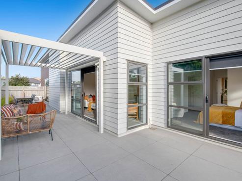 4 Taikura Avenue, Red Beach