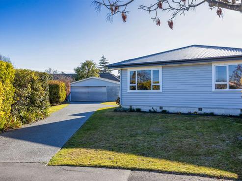 23 Bideford Place, Dallington