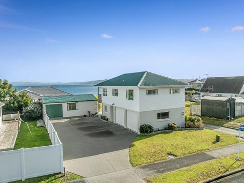 19 Manaia View Road, One Tree Point