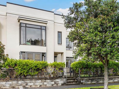 70 Bluegrey Avenue, Stonefields